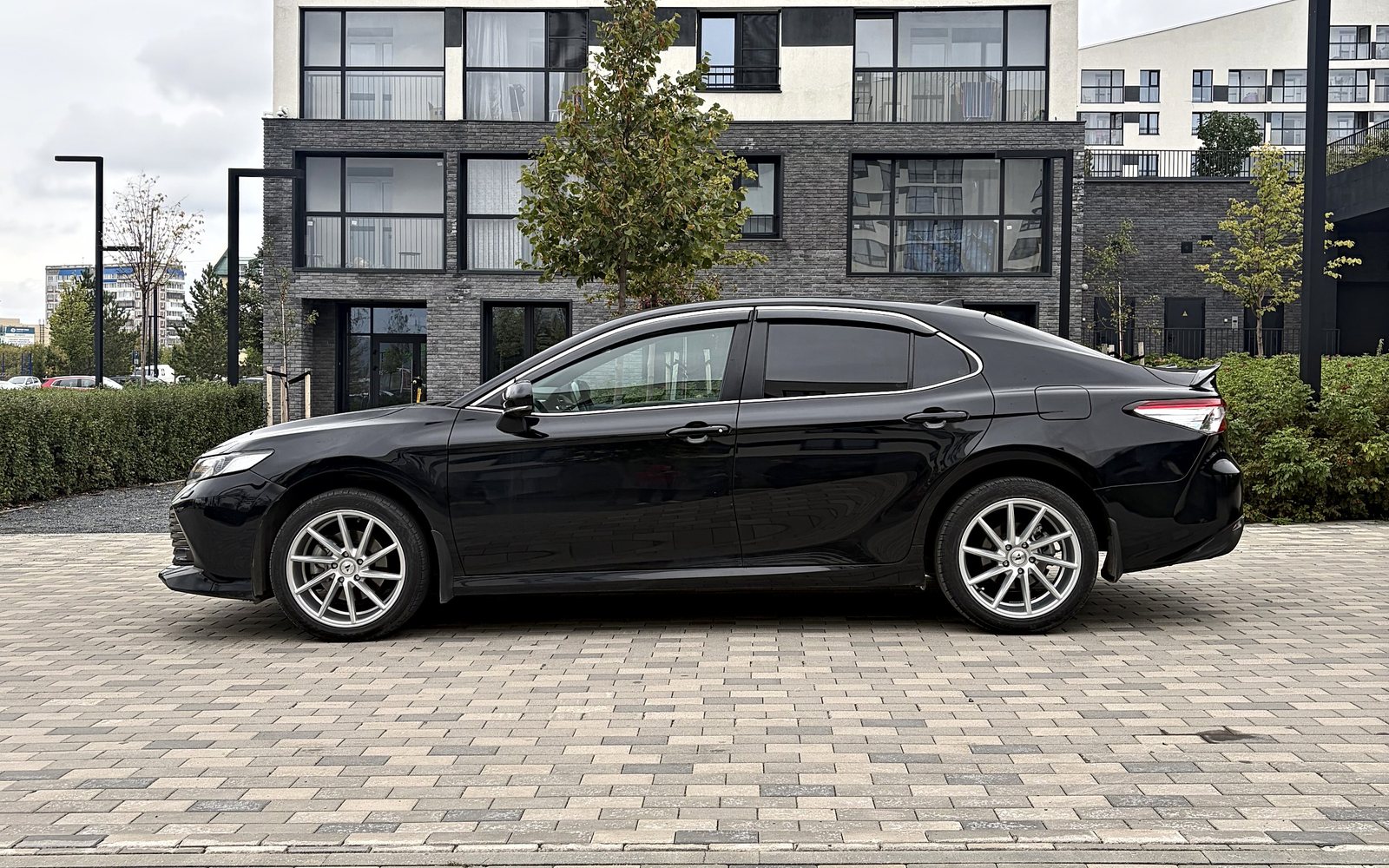 Toyota Camry 2021 в аренду в Томске, фото 5 из 8