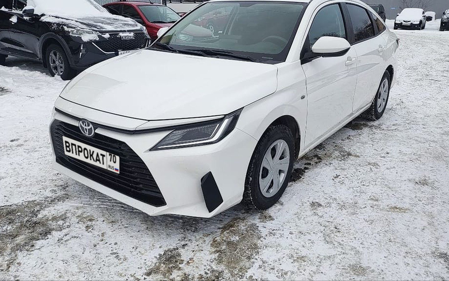 Toyota Yaris 2022 в аренду в Томске, фото 2 из 6